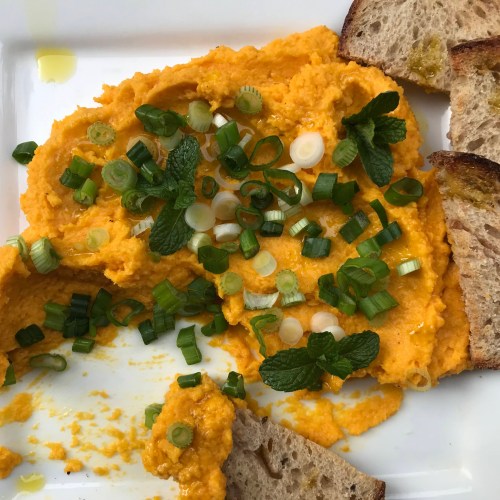 Carrot hummus and bread